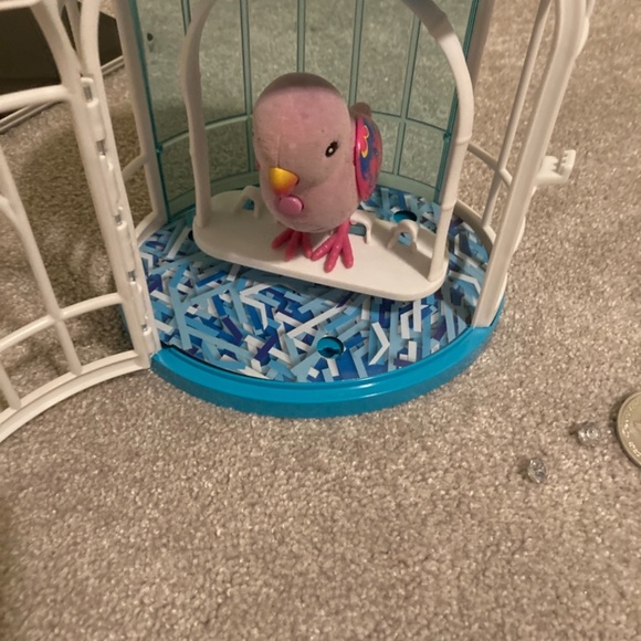 Little Live Pets Secret Songbird and cage - Picture 2 of 6